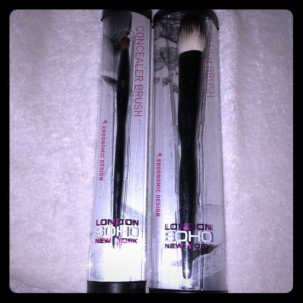🆕2 Piece London Soho Brushes Lot 1